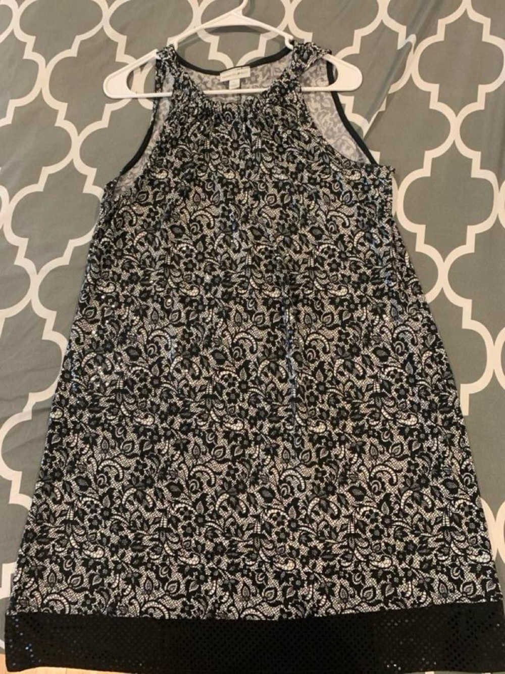 Sleeveless Black and White Lace-Pattern Shift Dress